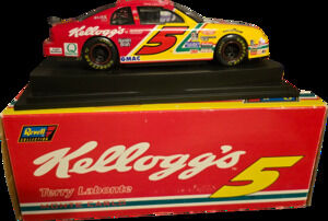 Terry Labonte #5 Kellogg's Corn Flakes Monte Carlo Revell 1:24 Nascar Diecast